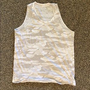 Monrow light grey camo tank